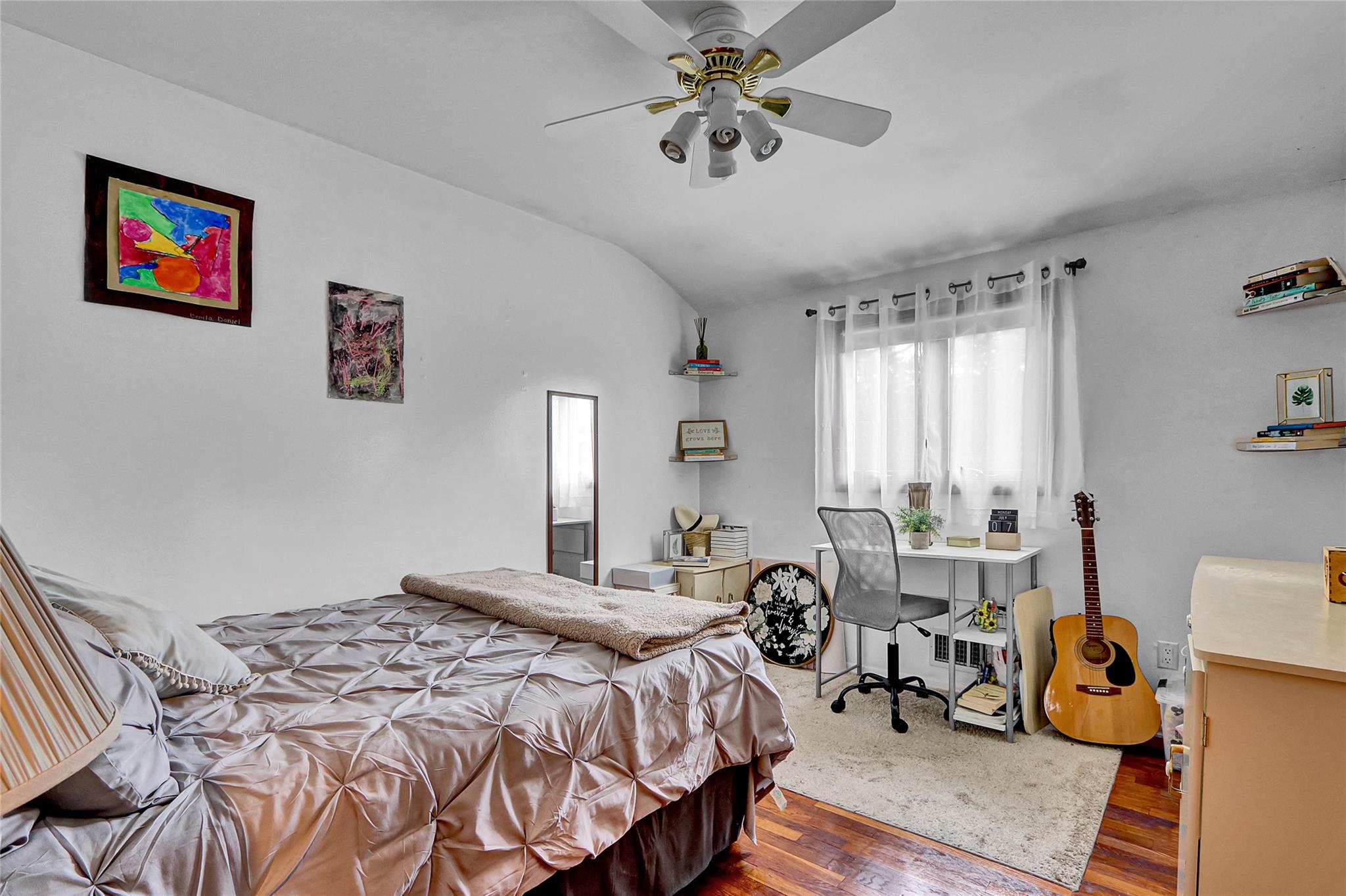 18 Pashen Place, Dix Hills, NY 11746