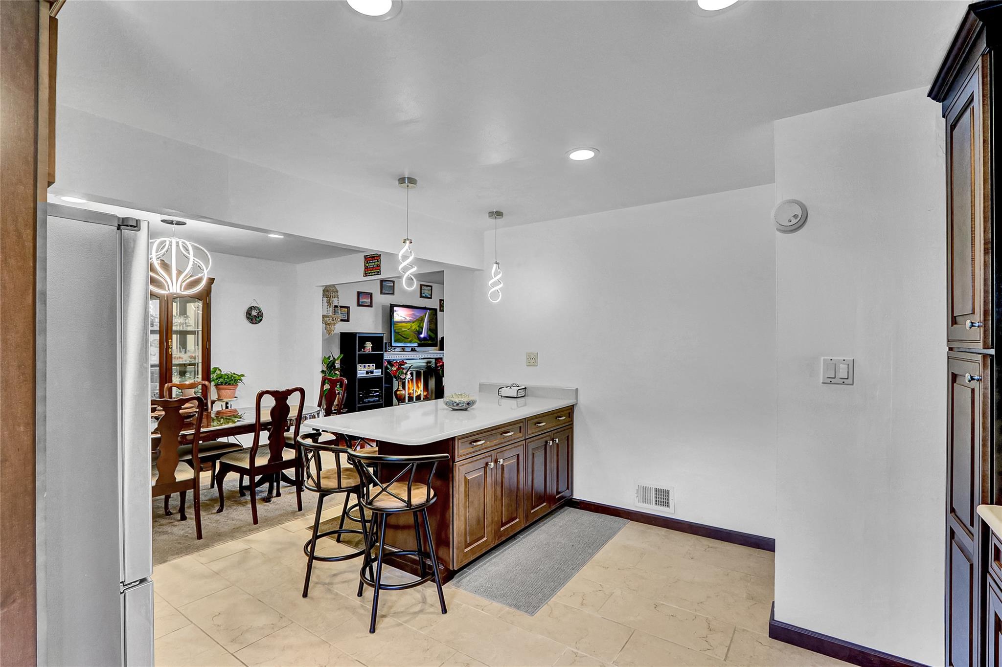 18 Pashen Place, Dix Hills, NY 11746