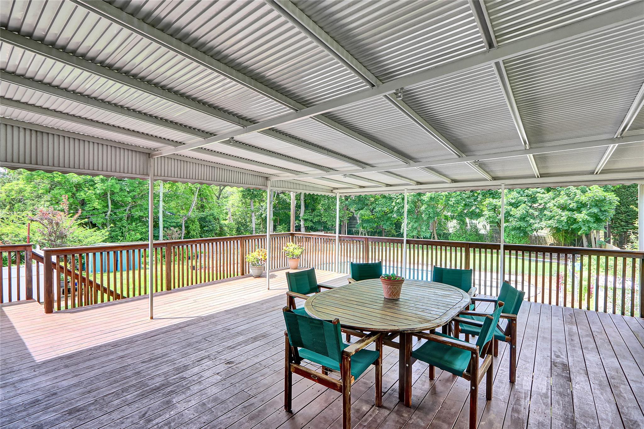 18 Pashen Place, Dix Hills, NY 11746