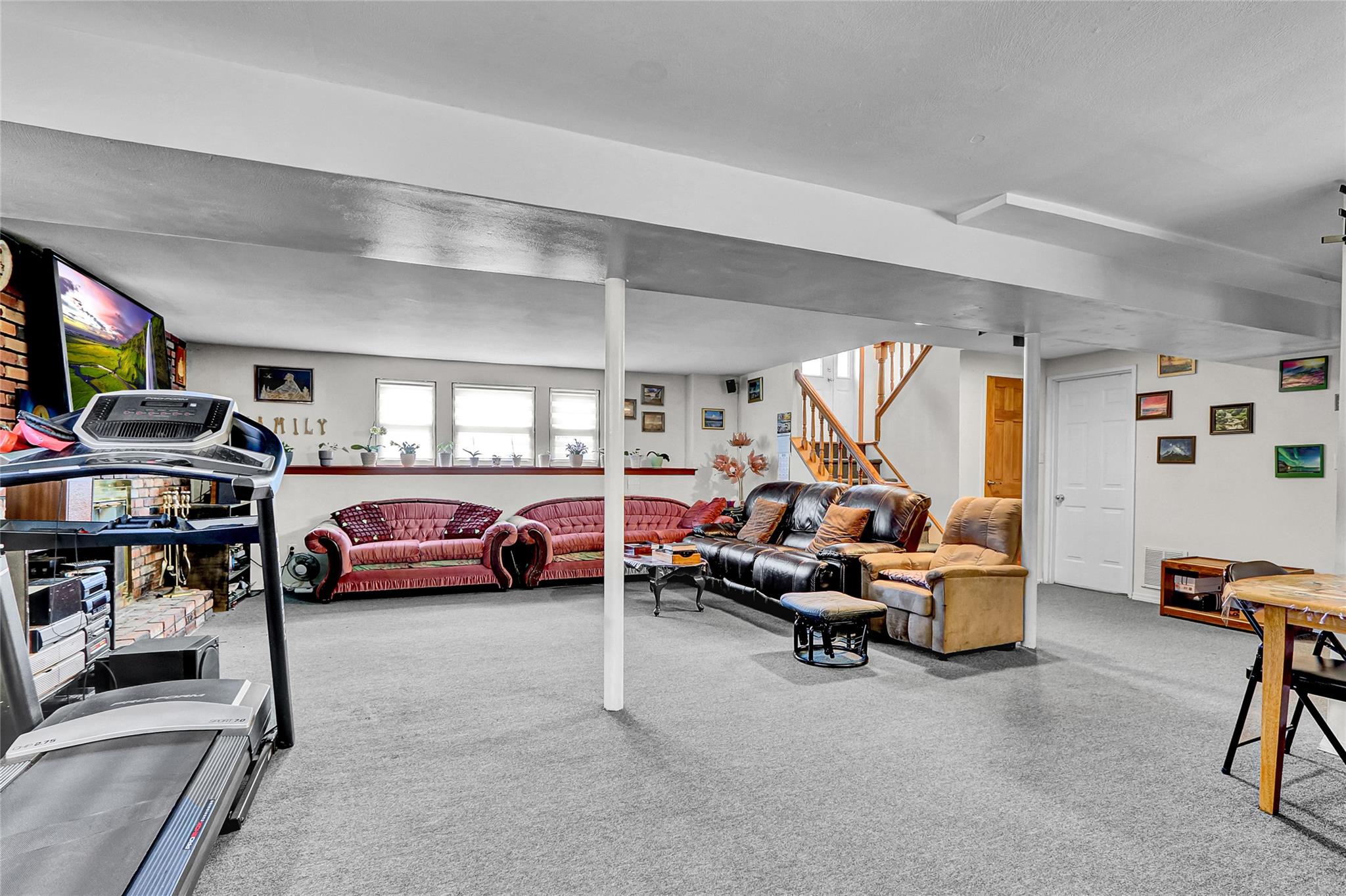 18 Pashen Place, Dix Hills, NY 11746