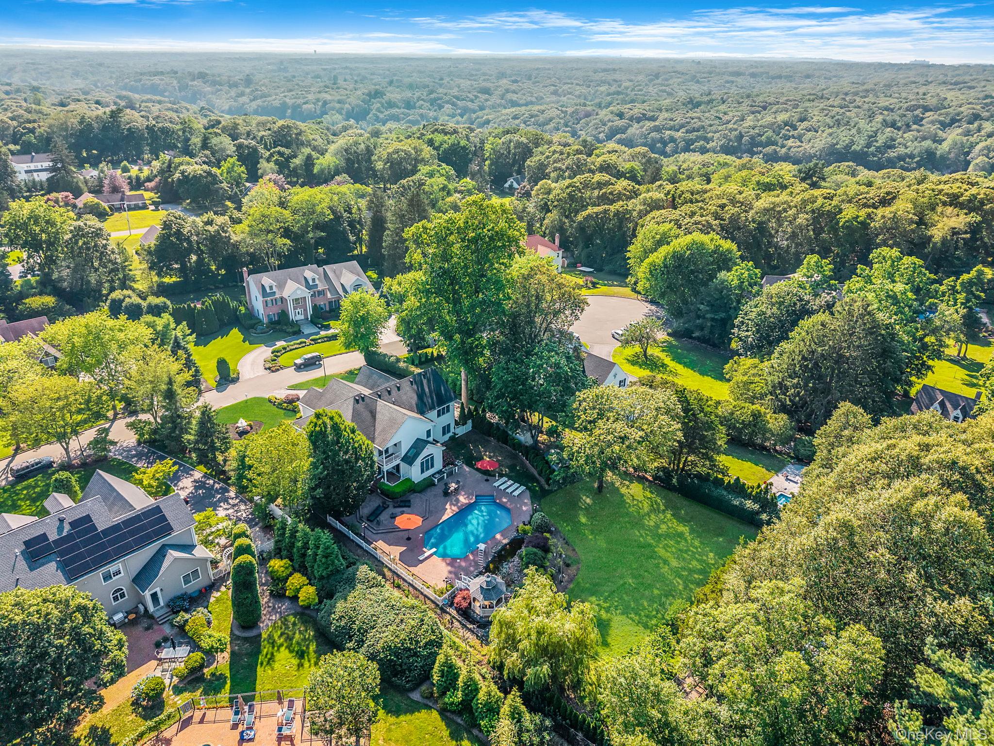 3 Kohlsaat Court, Smithtown, NY 11787