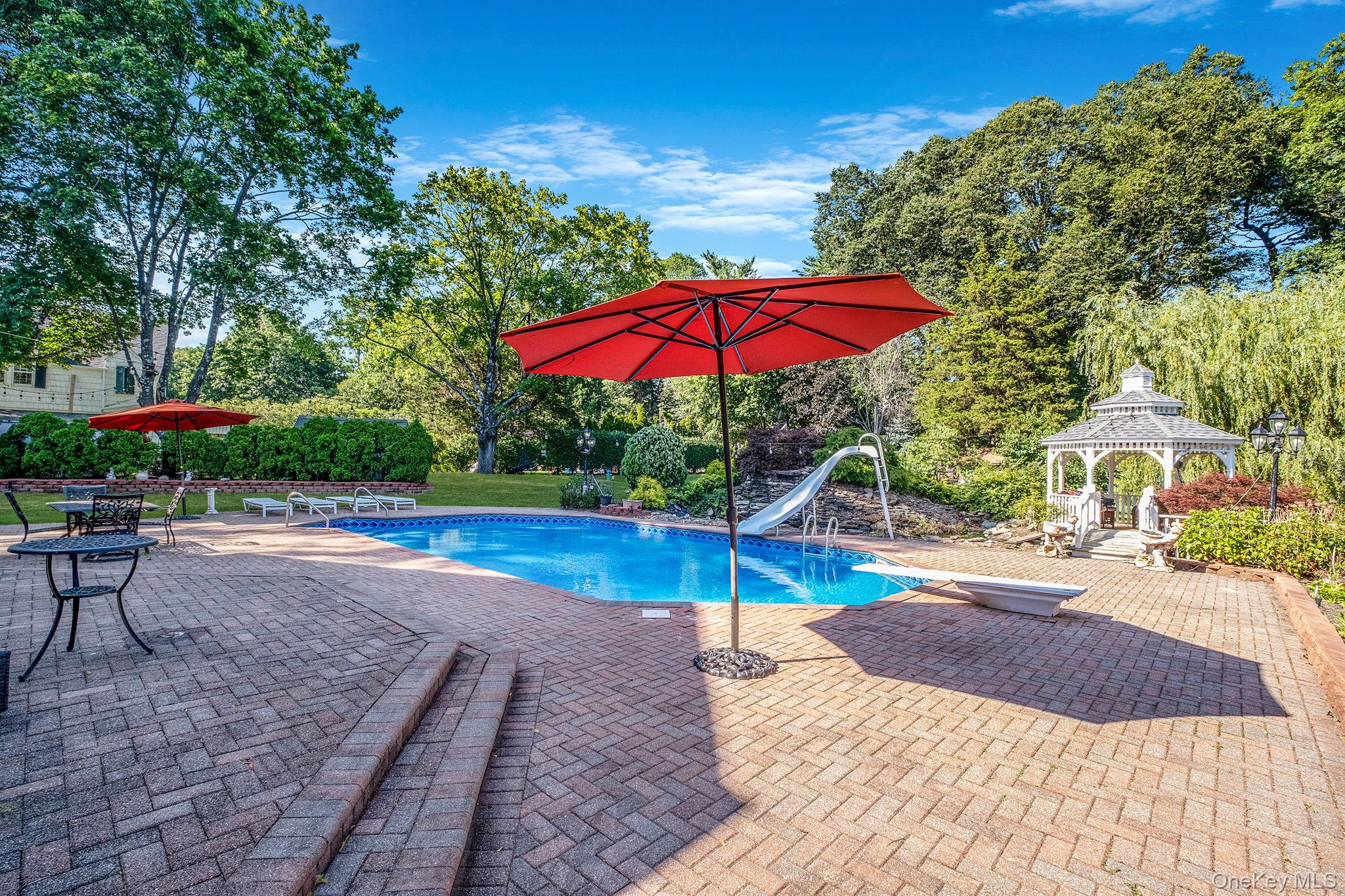 3 Kohlsaat Court, Smithtown, NY 11787