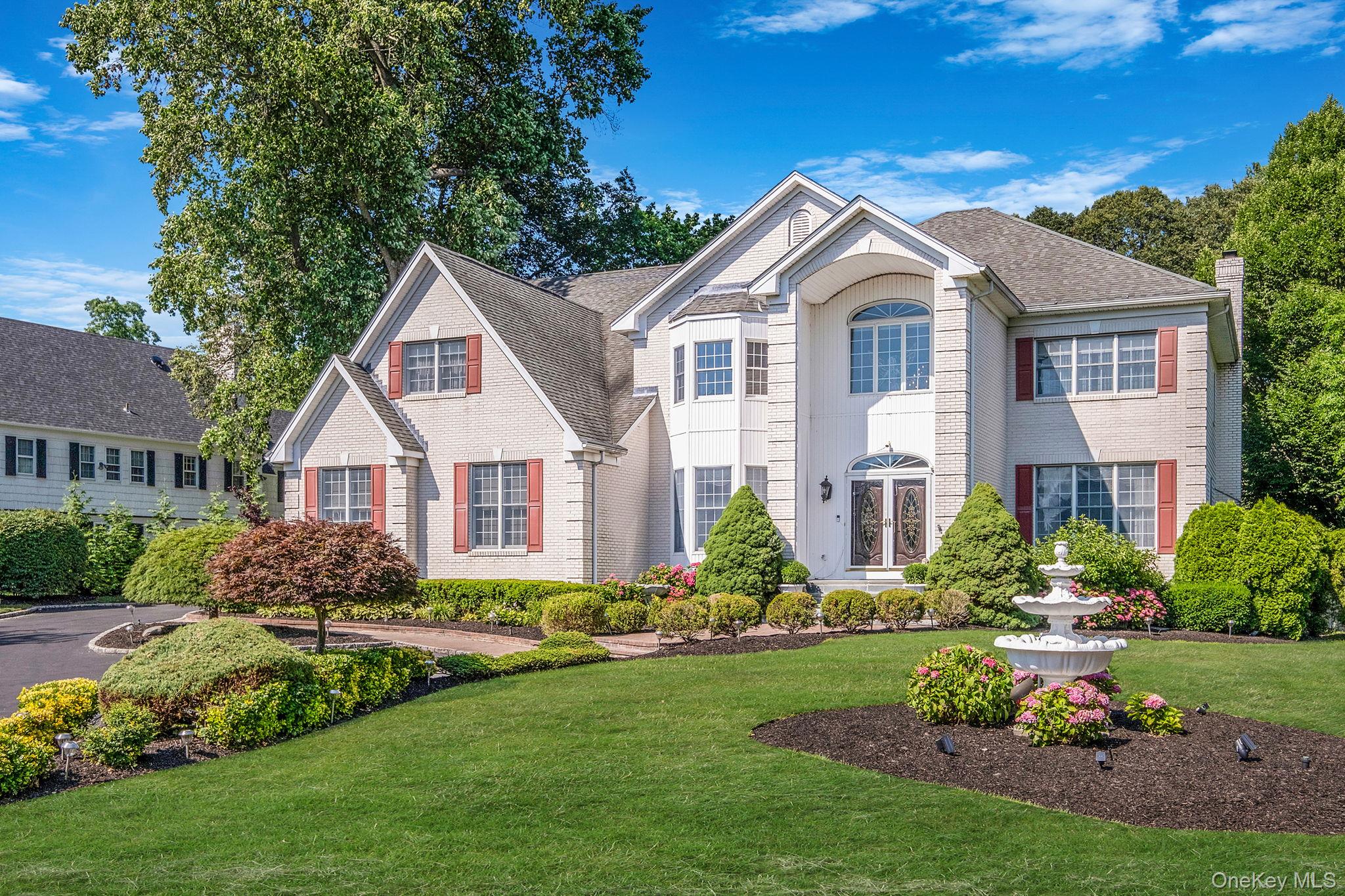 3 Kohlsaat Court, Smithtown, NY 11787