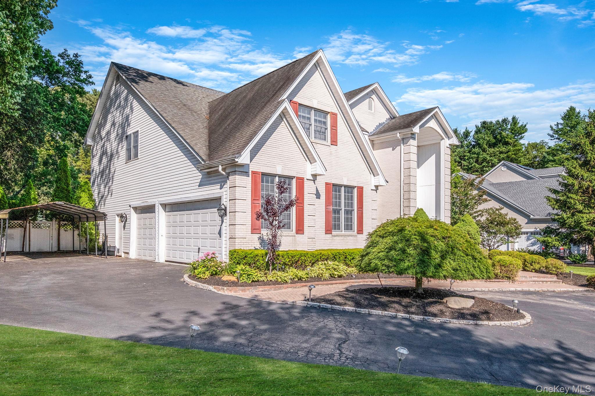 3 Kohlsaat Court, Smithtown, NY 11787