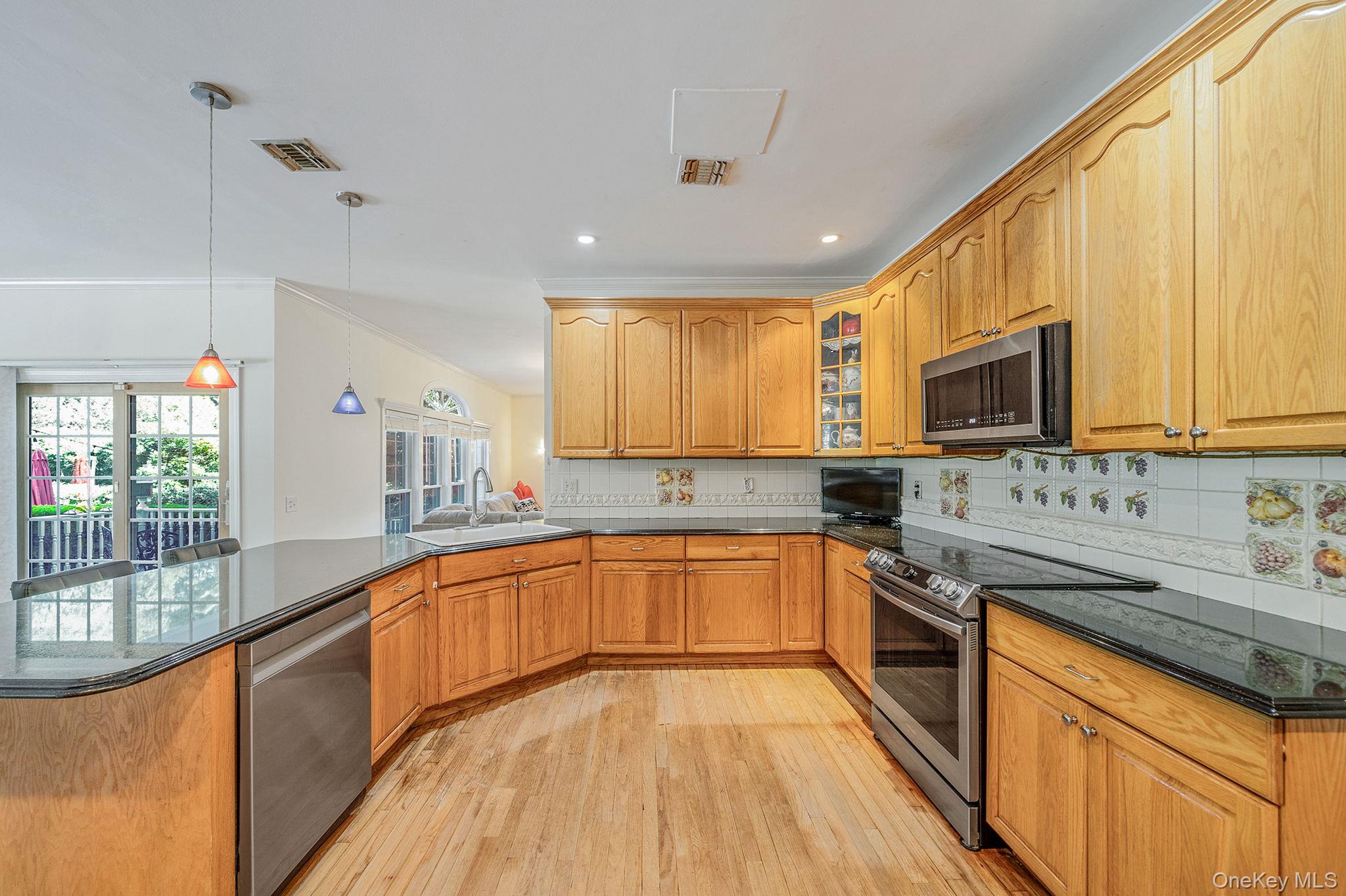 3 Kohlsaat Court, Smithtown, NY 11787