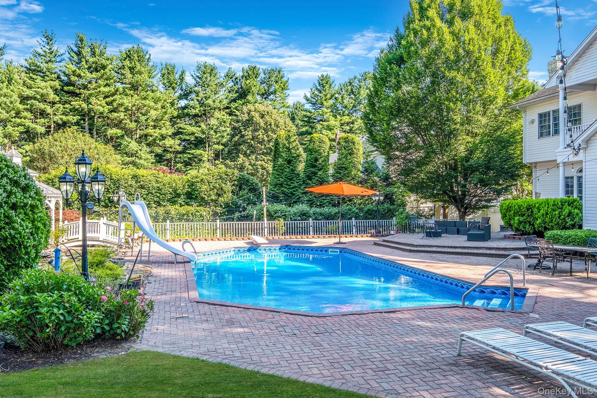 3 Kohlsaat Court, Smithtown, NY 11787