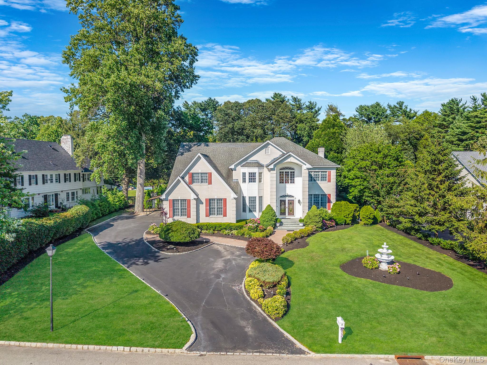 3 Kohlsaat Court, Smithtown, NY 11787