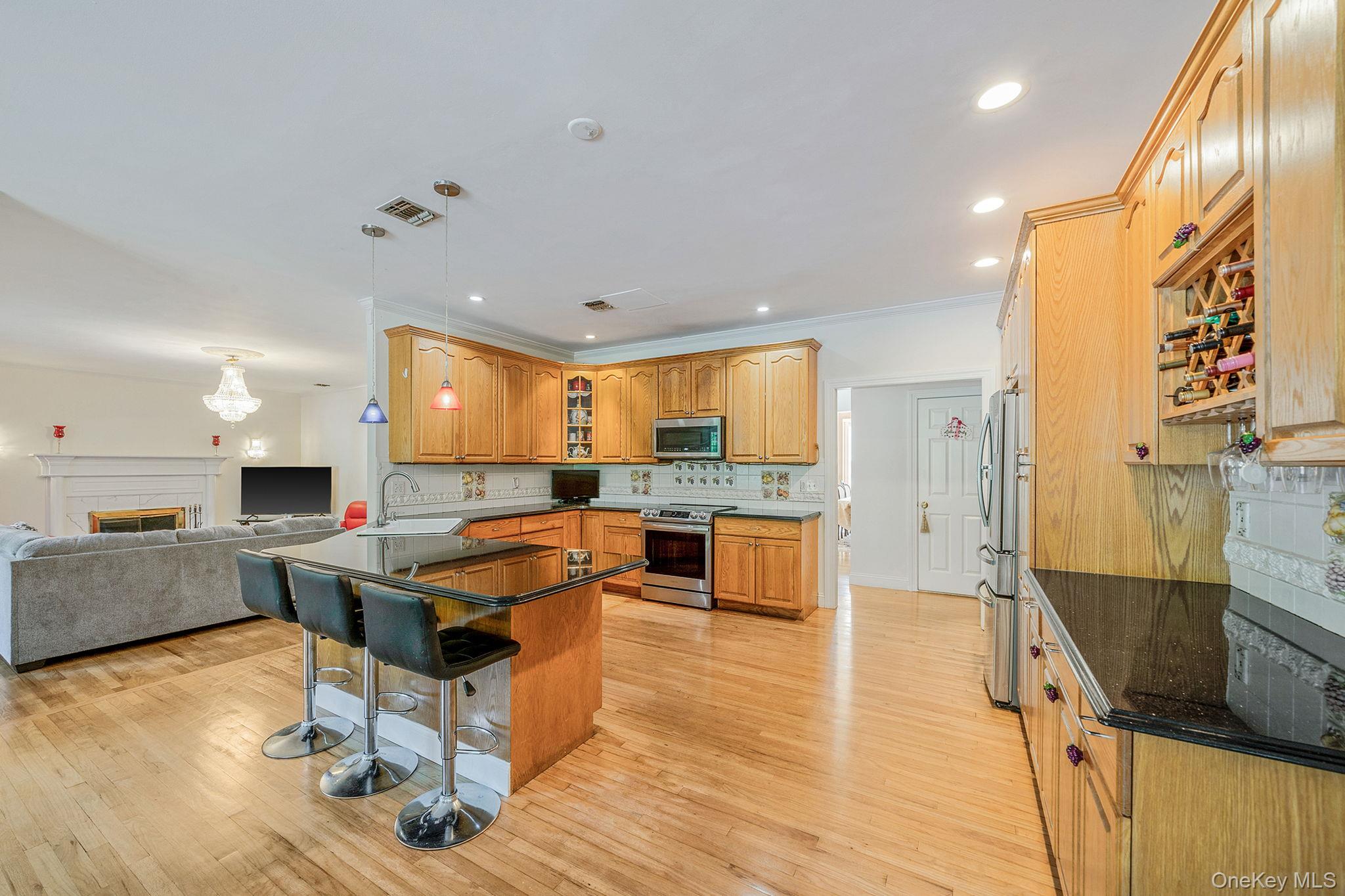 3 Kohlsaat Court, Smithtown, NY 11787