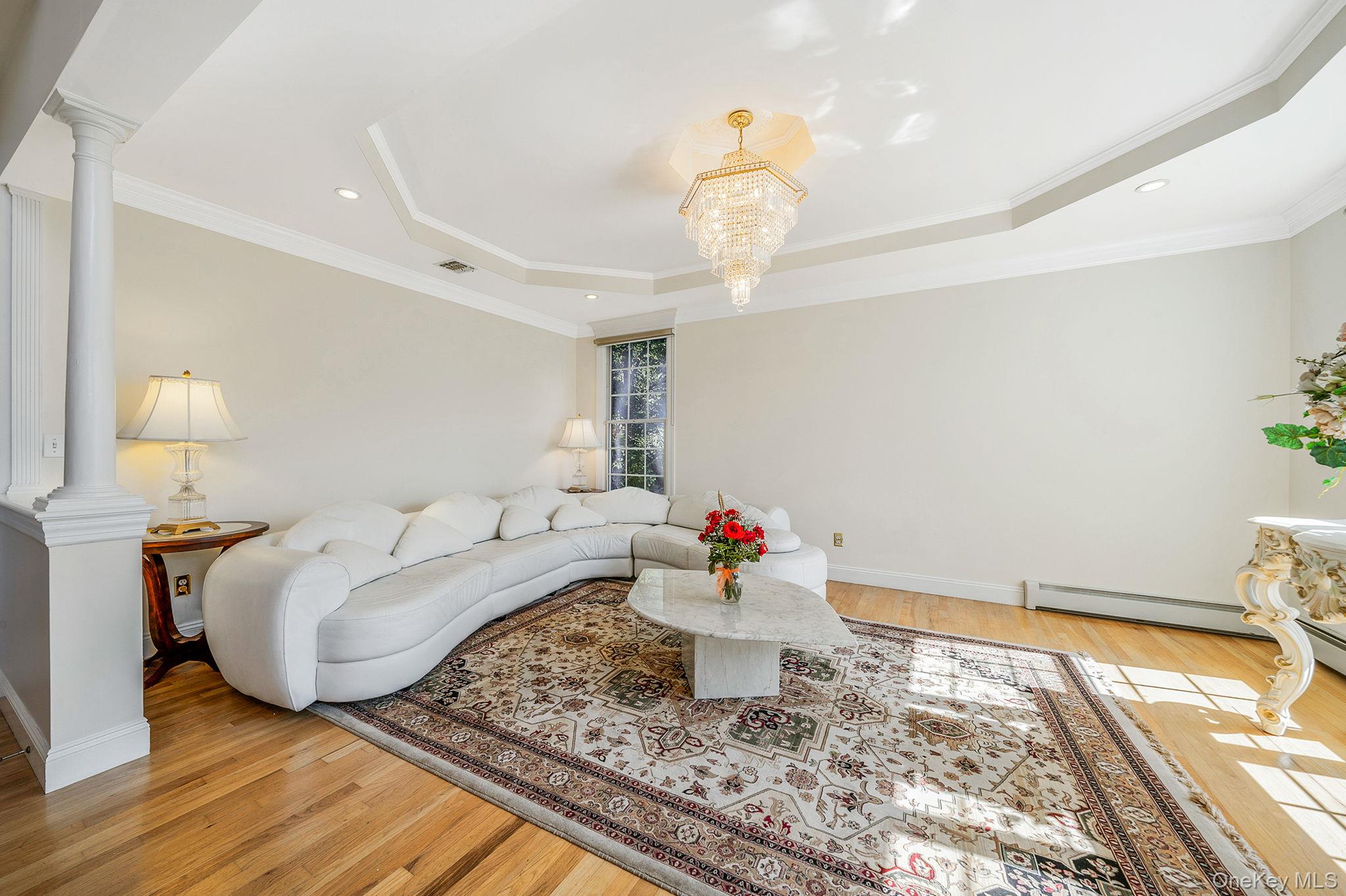 3 Kohlsaat Court, Smithtown, NY 11787