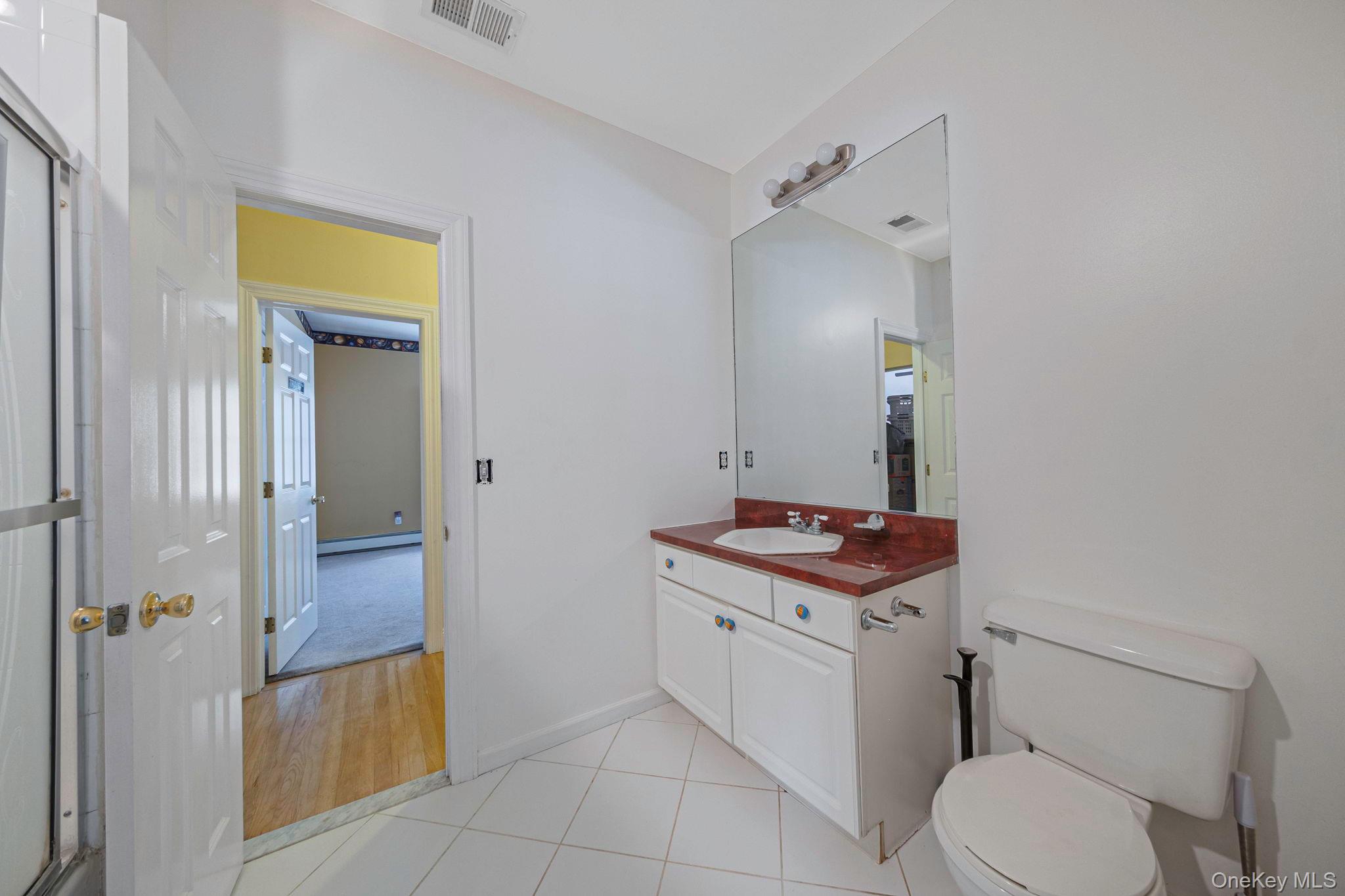 3 Kohlsaat Court, Smithtown, NY 11787