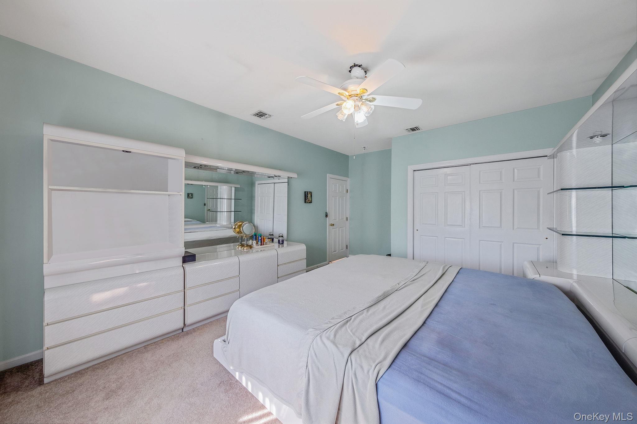 3 Kohlsaat Court, Smithtown, NY 11787