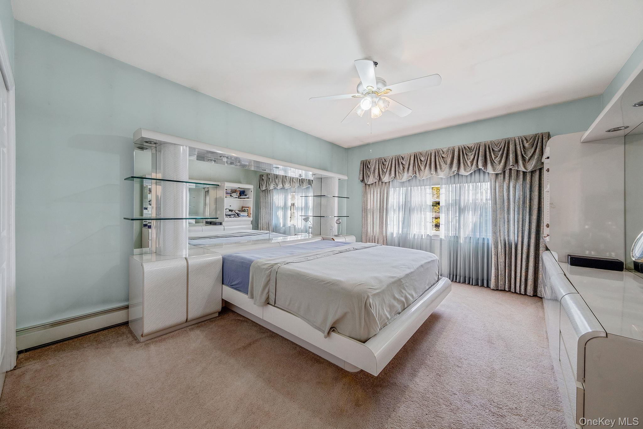 3 Kohlsaat Court, Smithtown, NY 11787