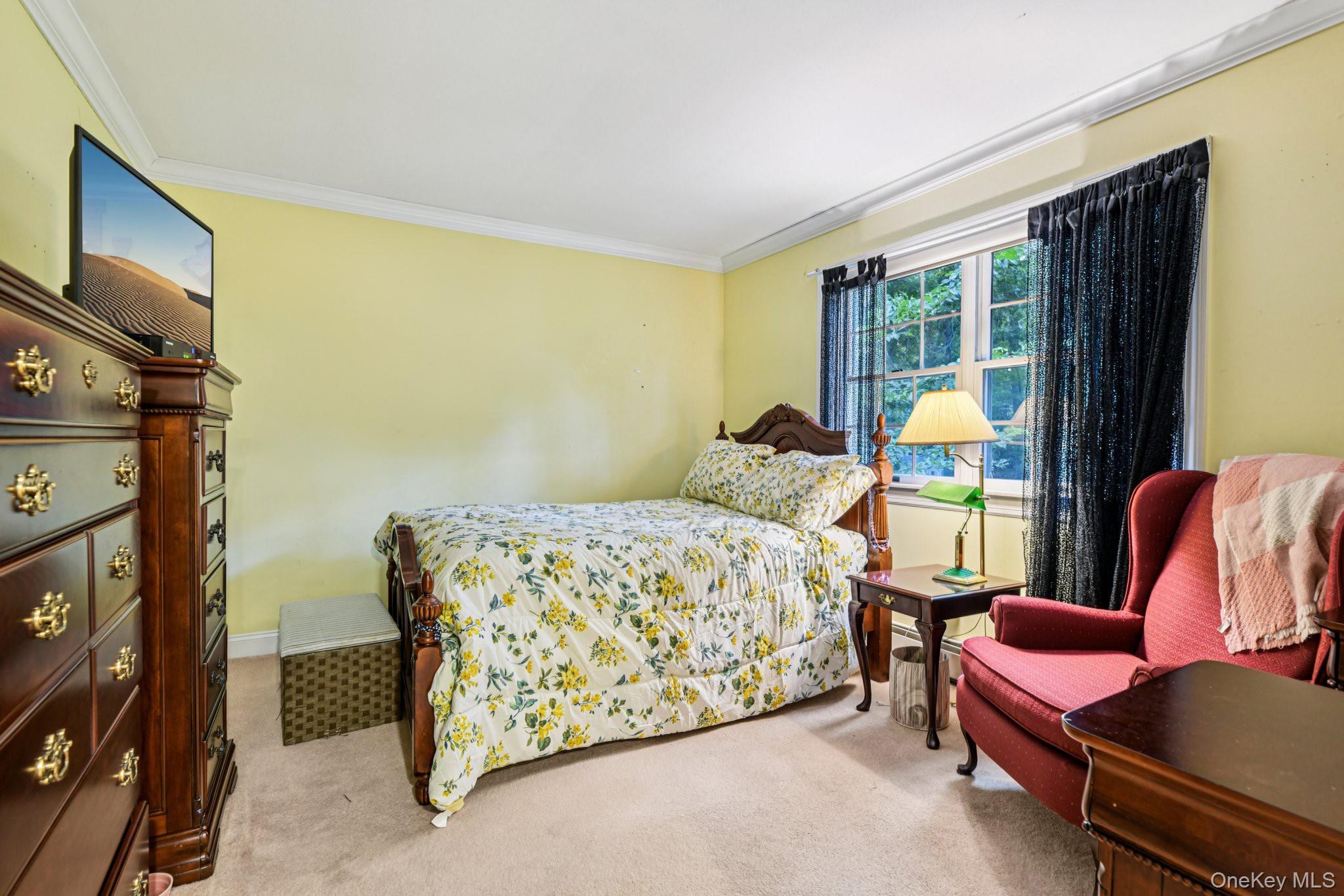 10 Bryan Meadow Path, Northport, NY 11768