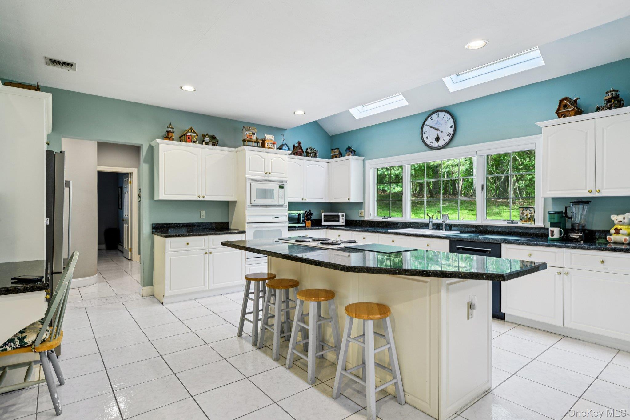 10 Bryan Meadow Path, Northport, NY 11768