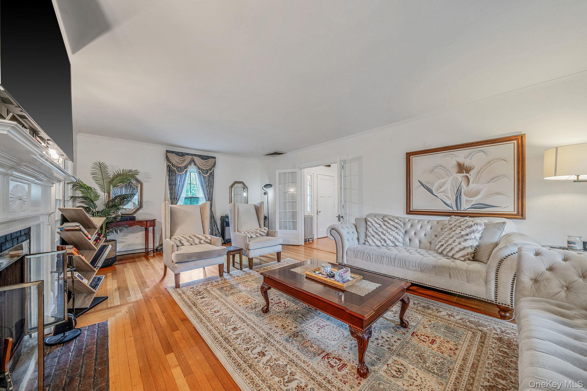 5 Kohlsaat Court, Smithtown, NY 11787