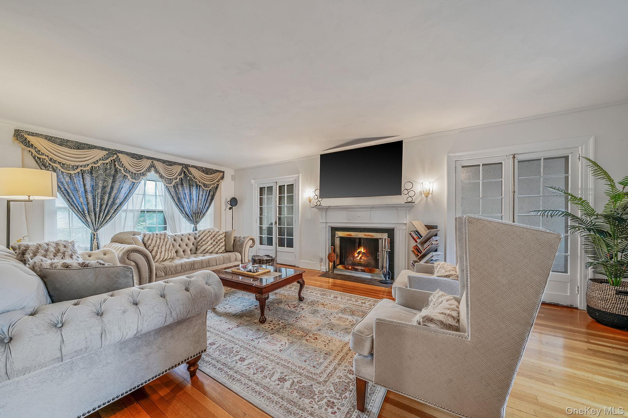 5 Kohlsaat Court, Smithtown, NY 11787