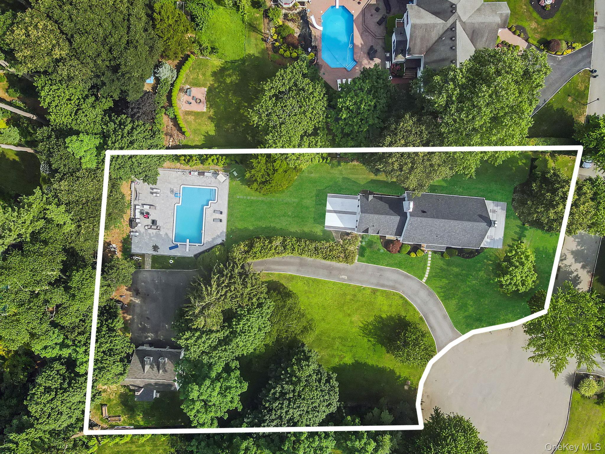 5 Kohlsaat Court, Smithtown, NY 11787