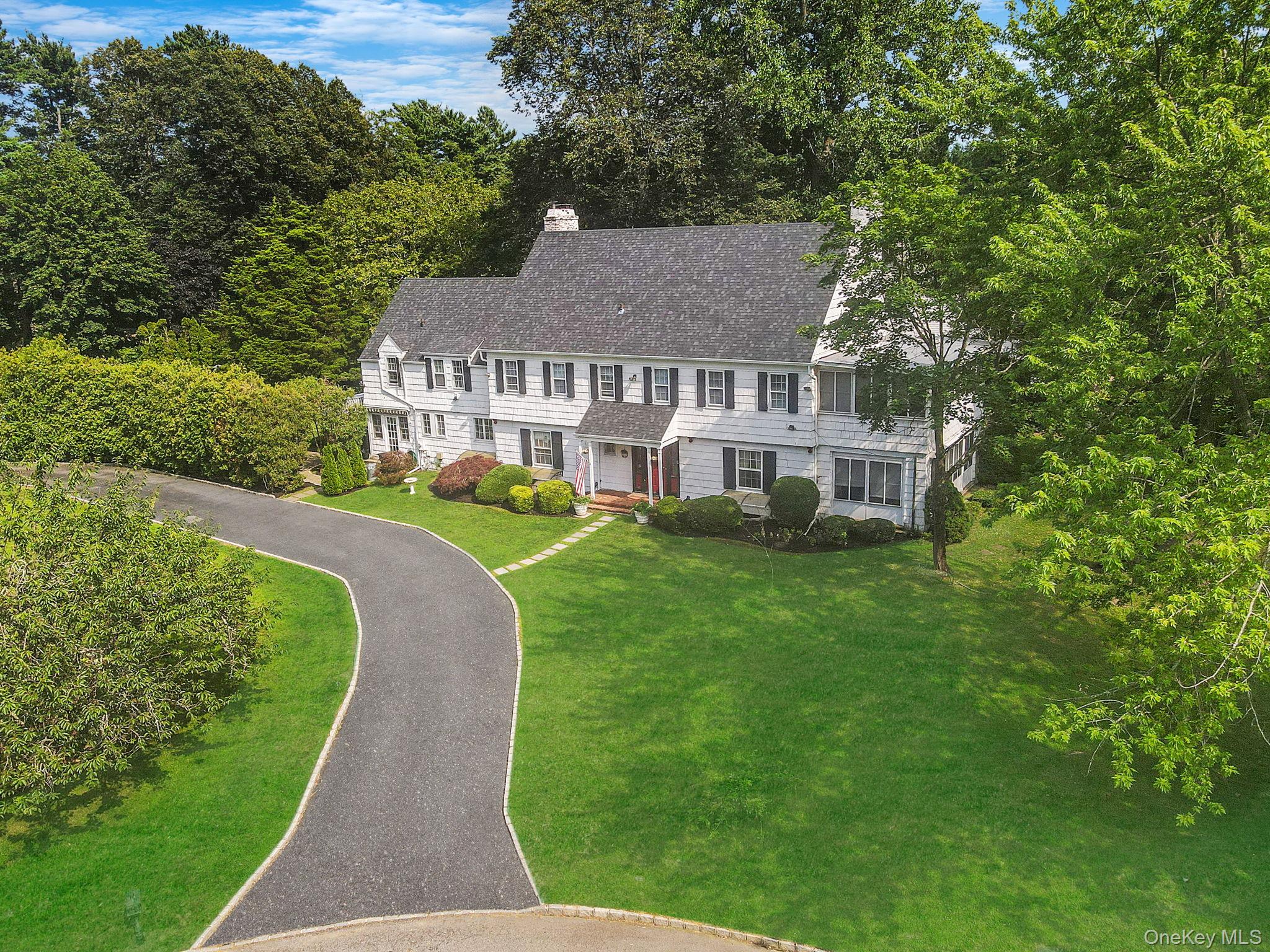 5 Kohlsaat Court, Smithtown, NY 11787