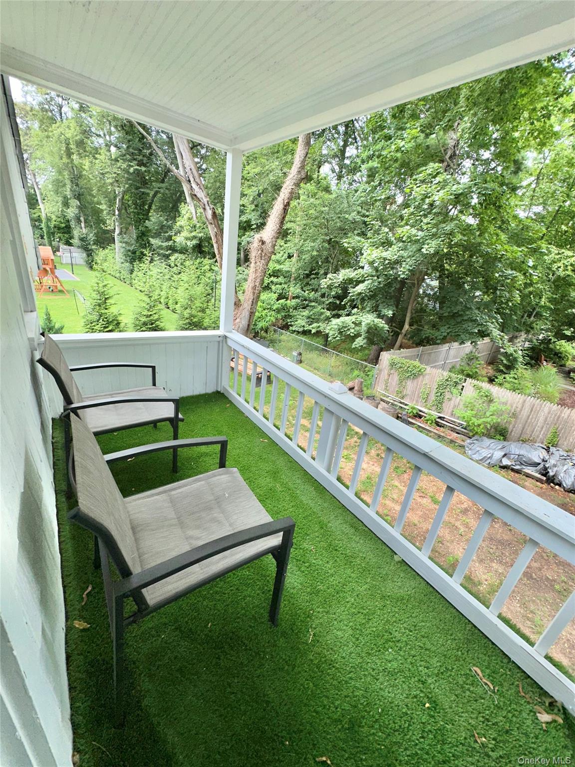 5 Kohlsaat Court, Smithtown, NY 11787