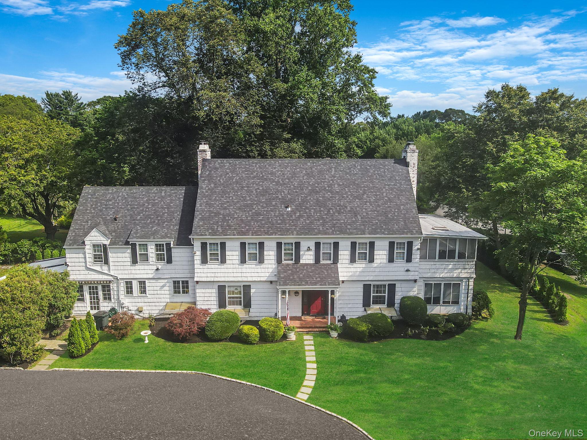 5 Kohlsaat Court, Smithtown, NY 11787