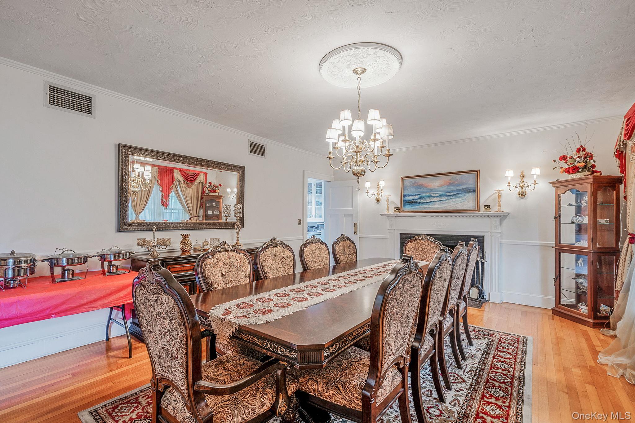 5 Kohlsaat Court, Smithtown, NY 11787