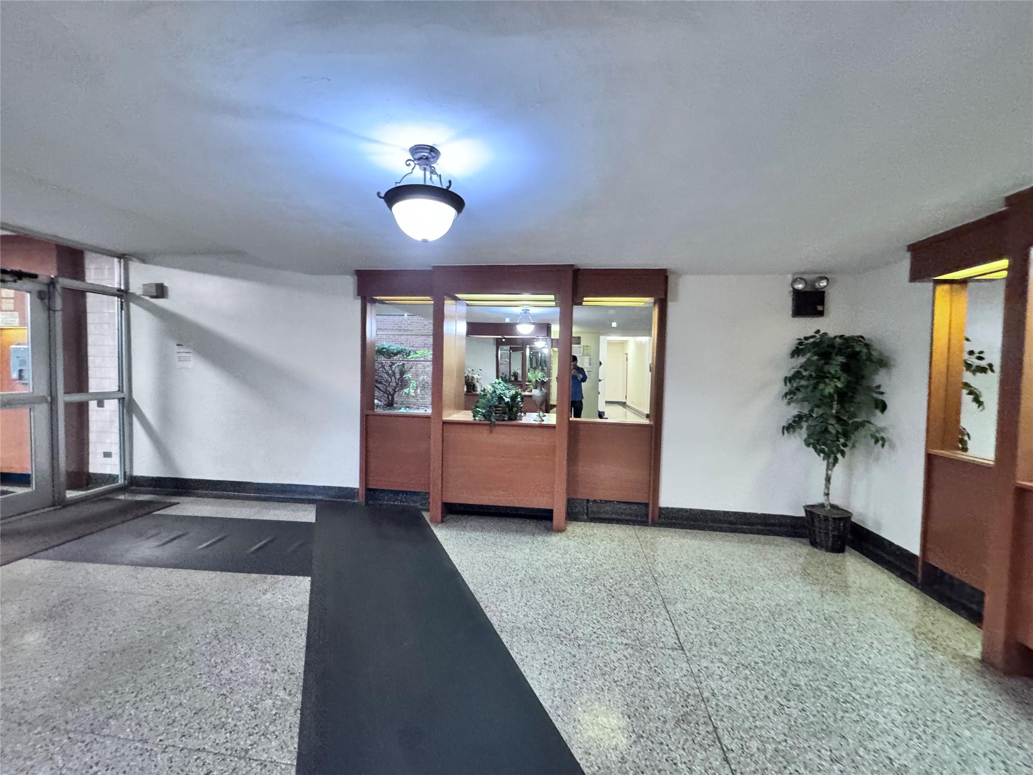 33-24 junction Boulevard # 6R, Jackson Heights, NY 11372