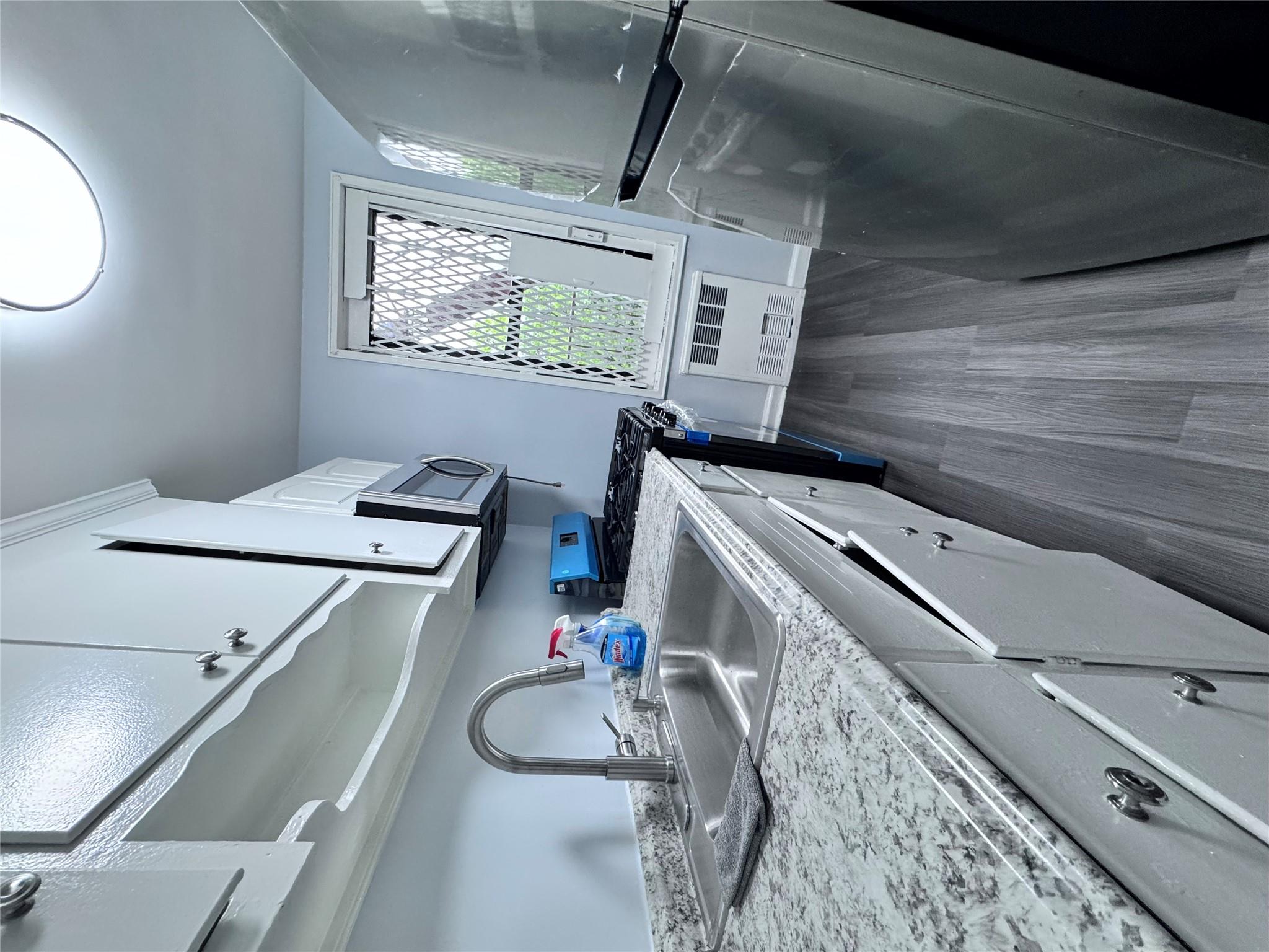 33-24 junction Boulevard # 6R, Jackson Heights, NY 11372