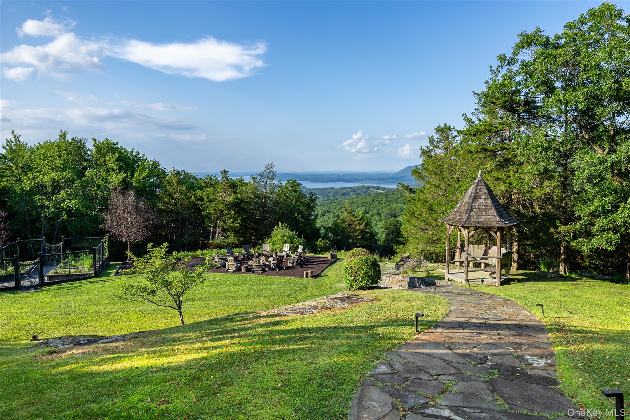 12 Mountain Brook Road, Cornwall, NY 12518