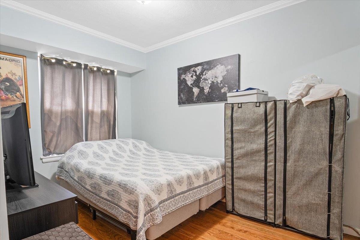 81 Edwards Street # T, Roslyn Heights, NY 11577