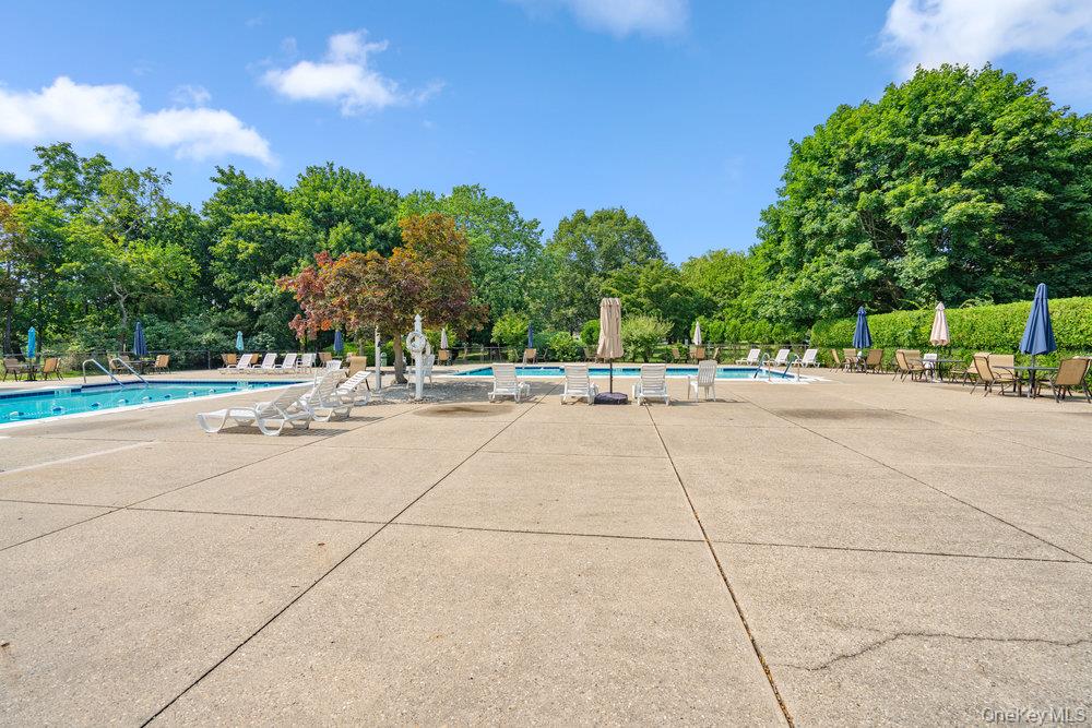 914 Fenway Road, Saint James, NY 11780