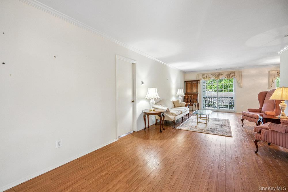 914 Fenway Road, Saint James, NY 11780