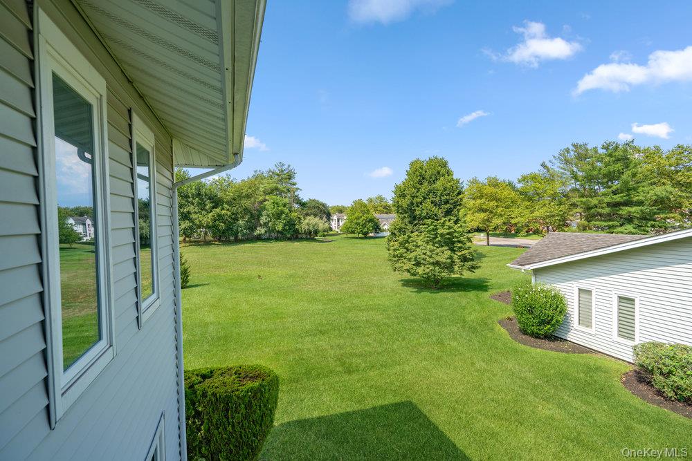 914 Fenway Road, Saint James, NY 11780