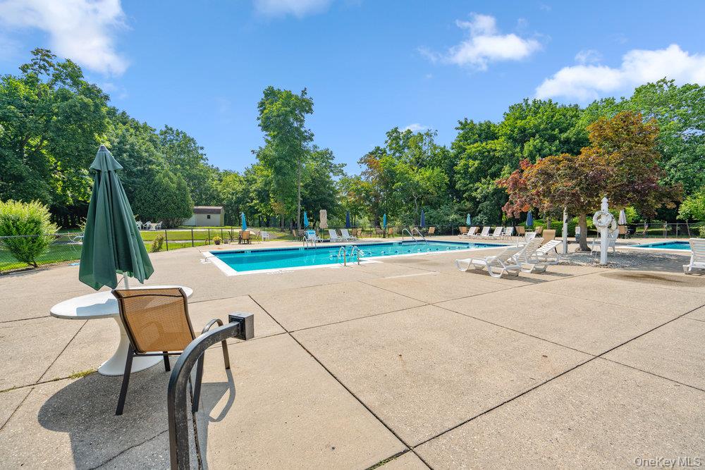 914 Fenway Road, Saint James, NY 11780