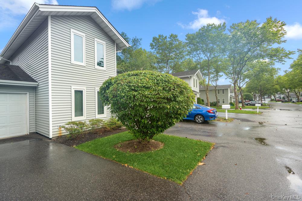 914 Fenway Road, Saint James, NY 11780