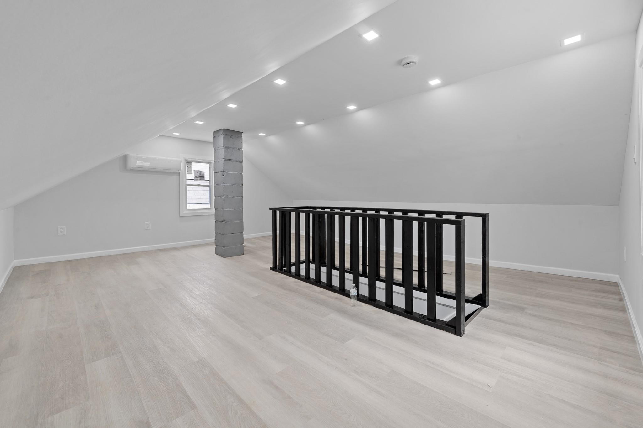 19432 113th Road, Hollis, NY 11412