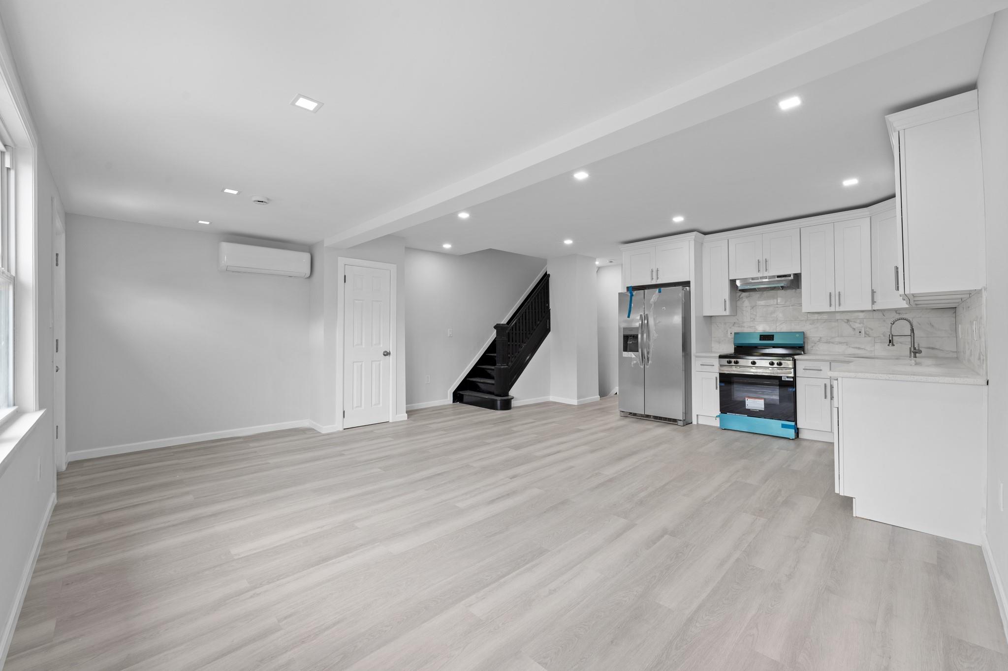 19432 113th Road, Hollis, NY 11412