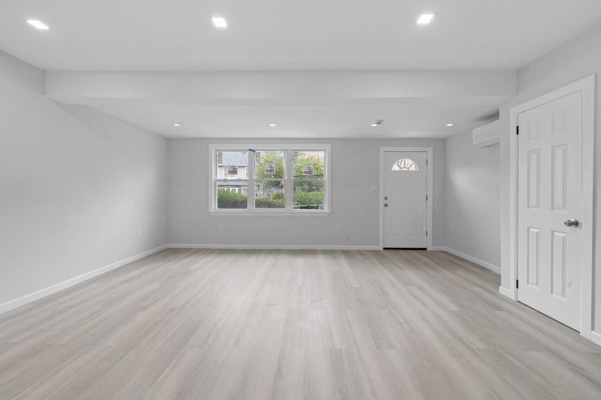 19432 113th Road, Hollis, NY 11412