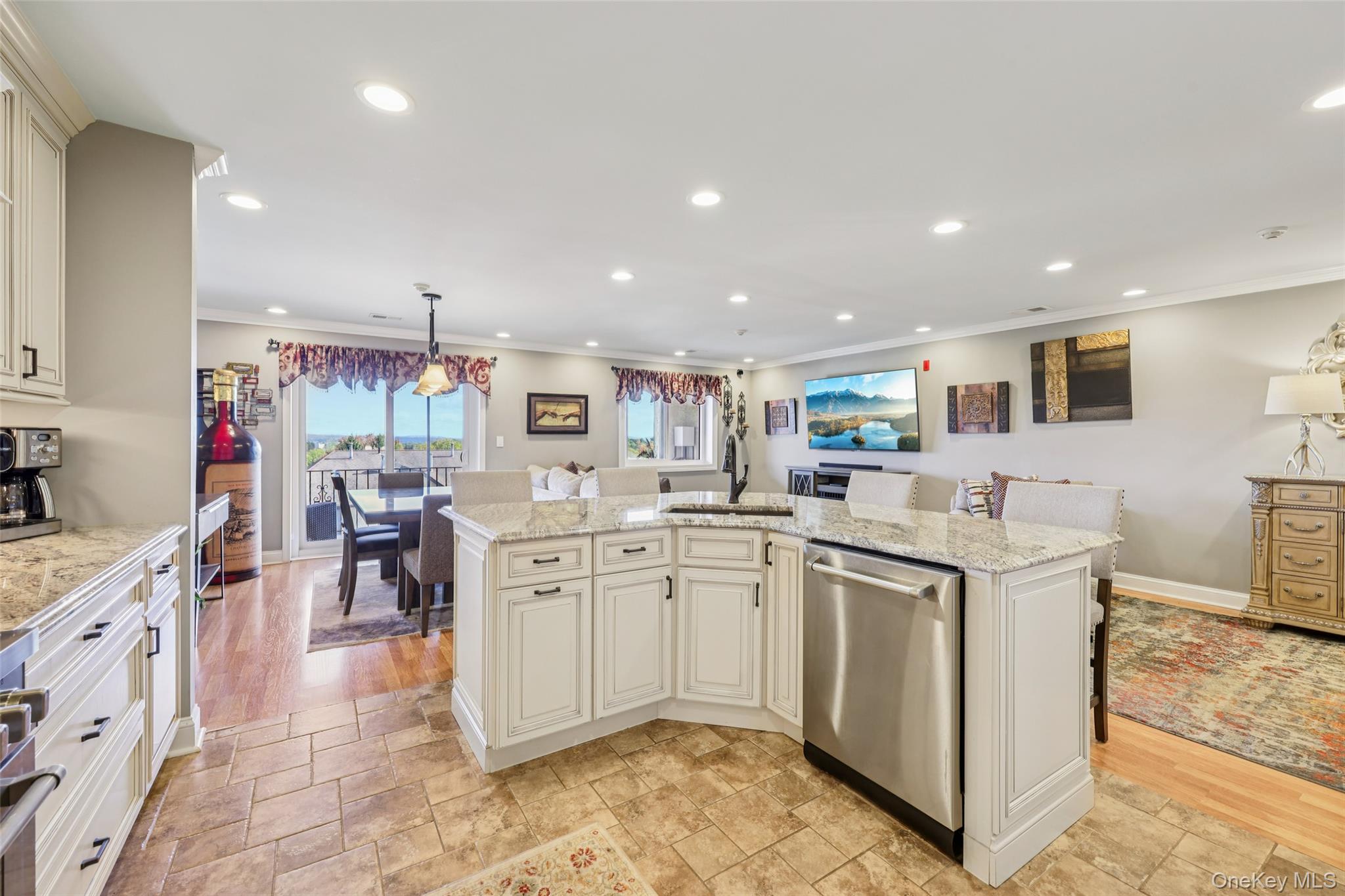 12 Omni Parc Drive, Nanuet, NY 10954