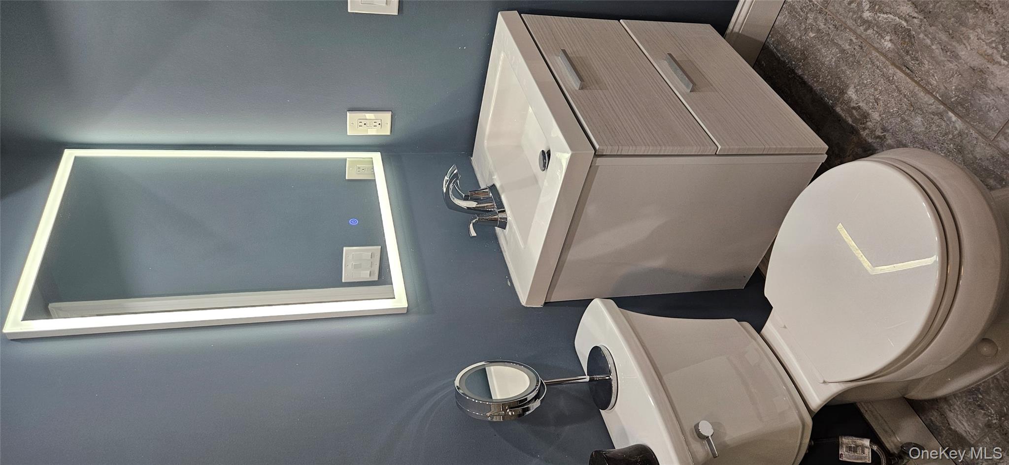 12 Omni Parc Drive, Nanuet, NY 10954