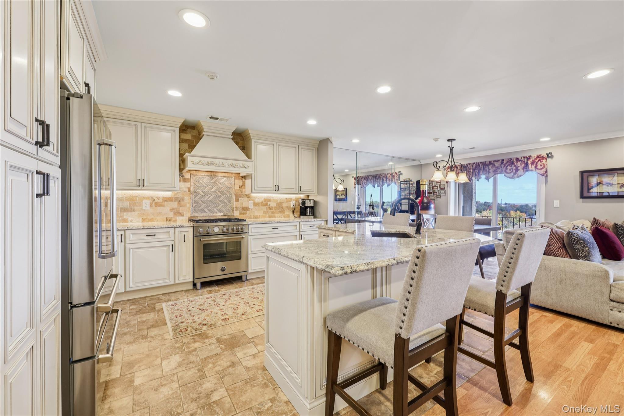 12 Omni Parc Drive, Nanuet, NY 10954