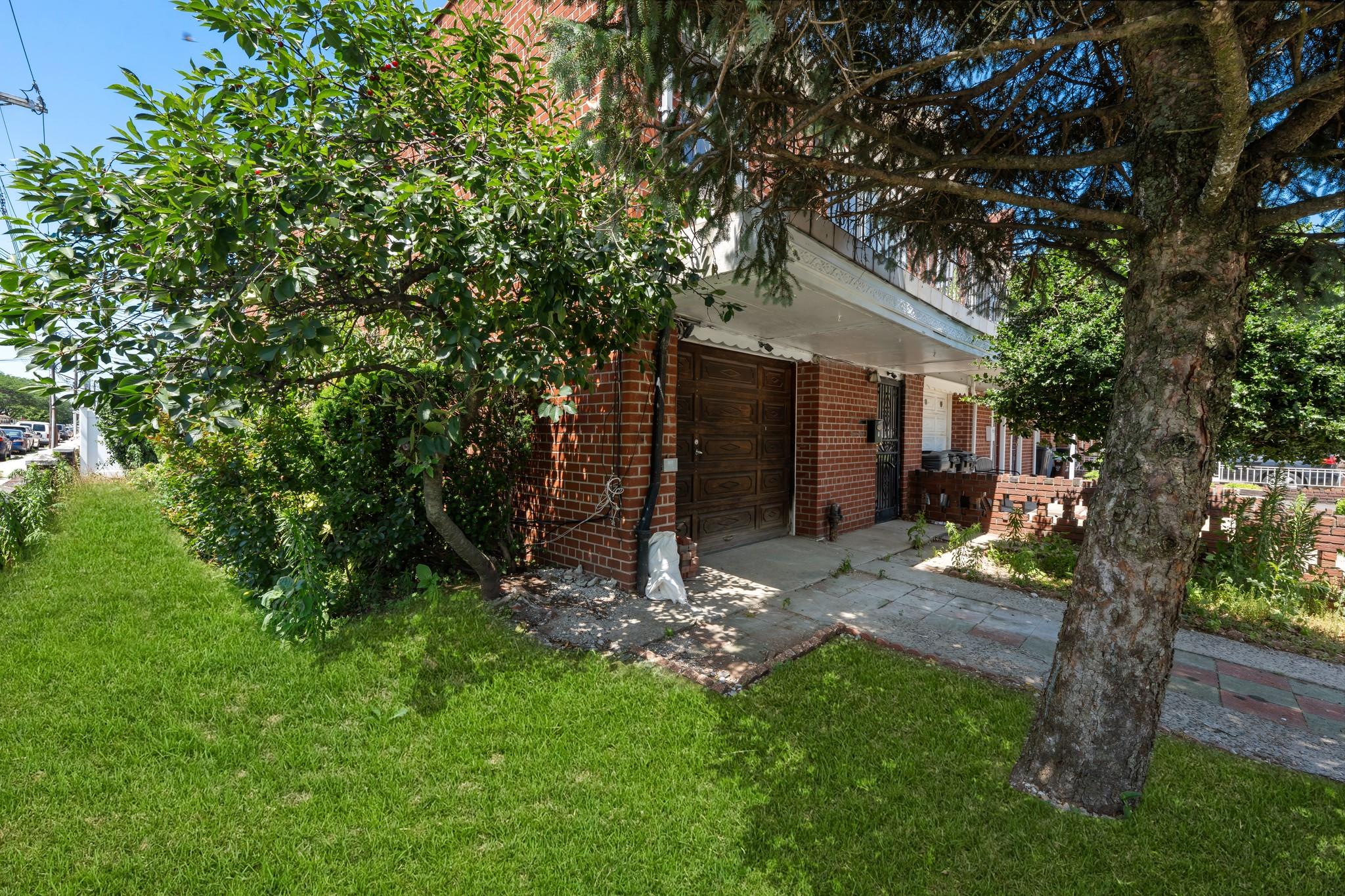 11501 Linden Boulevard, South Ozone Park, NY 11420