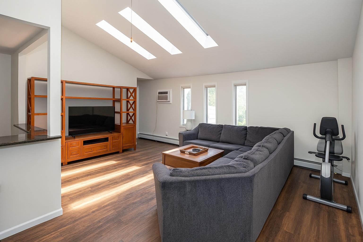 101 Toronto Avenue, Massapequa, NY 11758