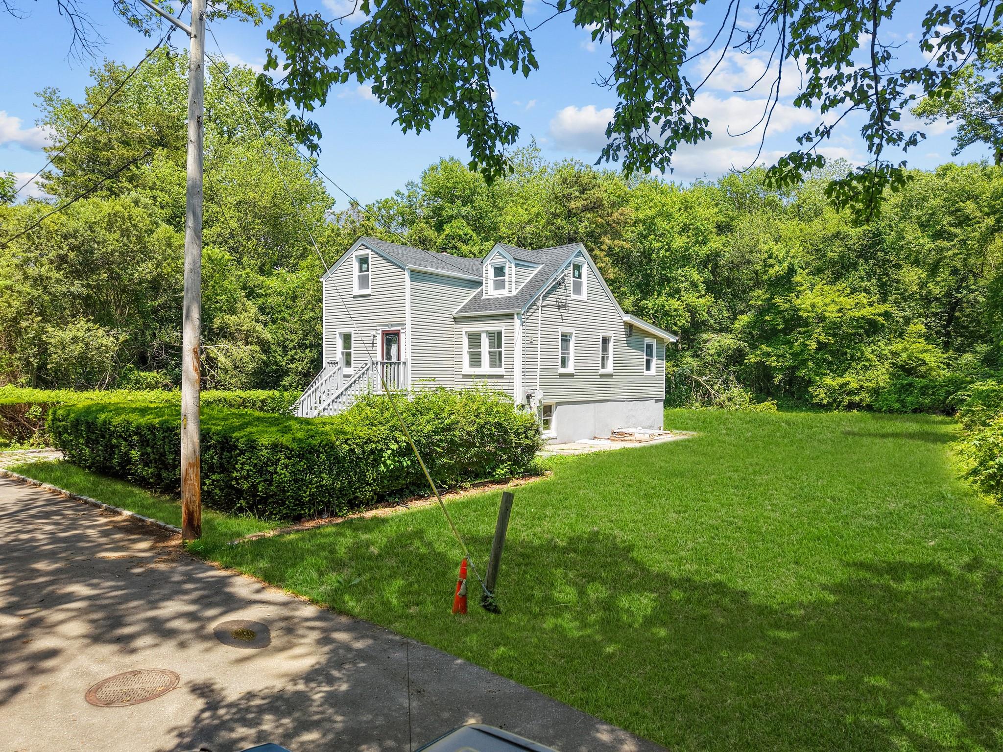 35 Cypress Street, Wyandanch, NY 11798