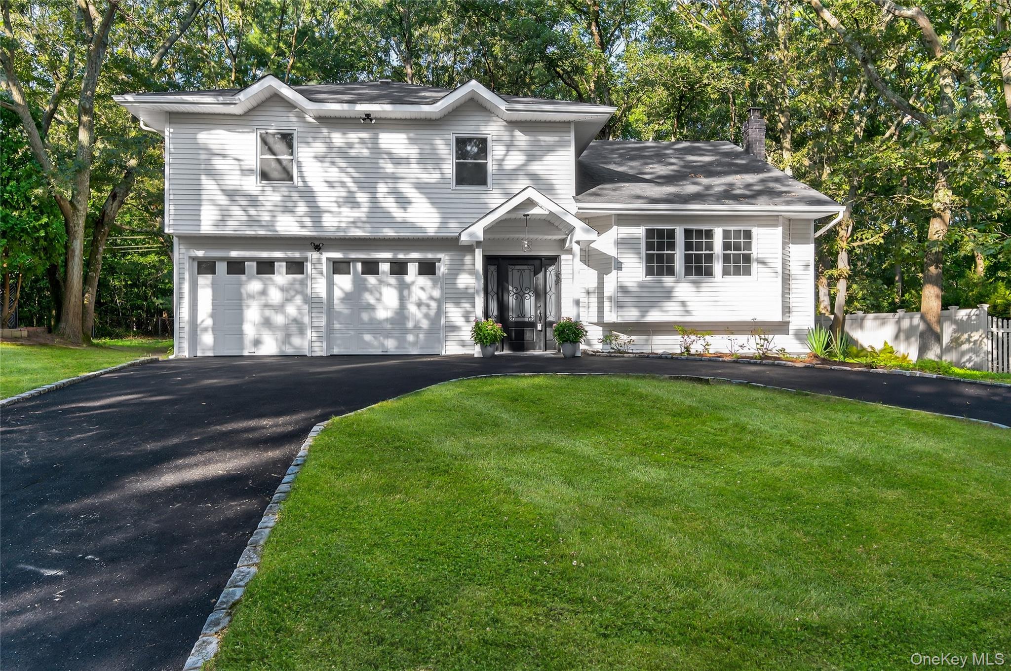 2 Bridge Branch Road, Smithtown, NY 11787