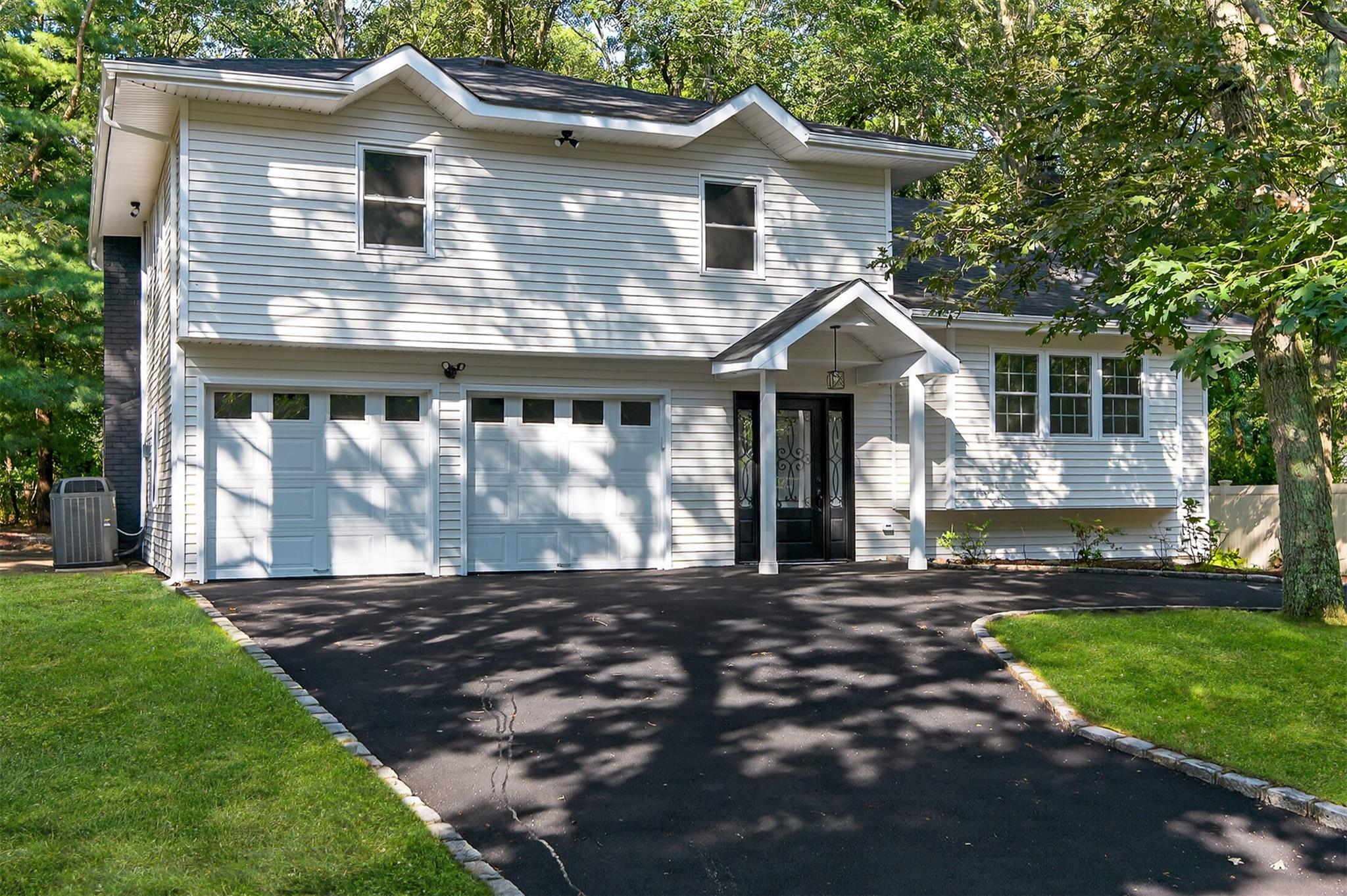 2 Bridge Branch Road, Smithtown, NY 11787