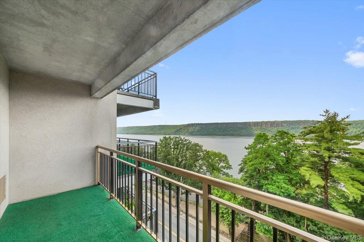 1020 Warburton Avenue # 9C, Yonkers, NY 10701