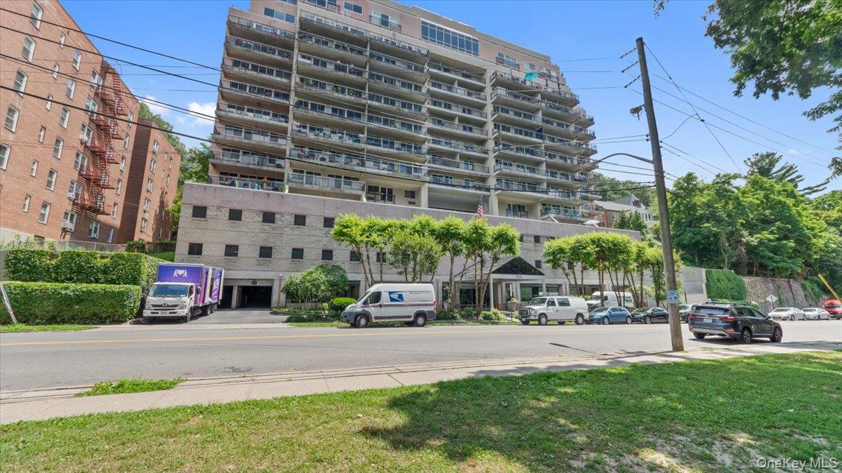 1020 Warburton Avenue # 9C, Yonkers, NY 10701