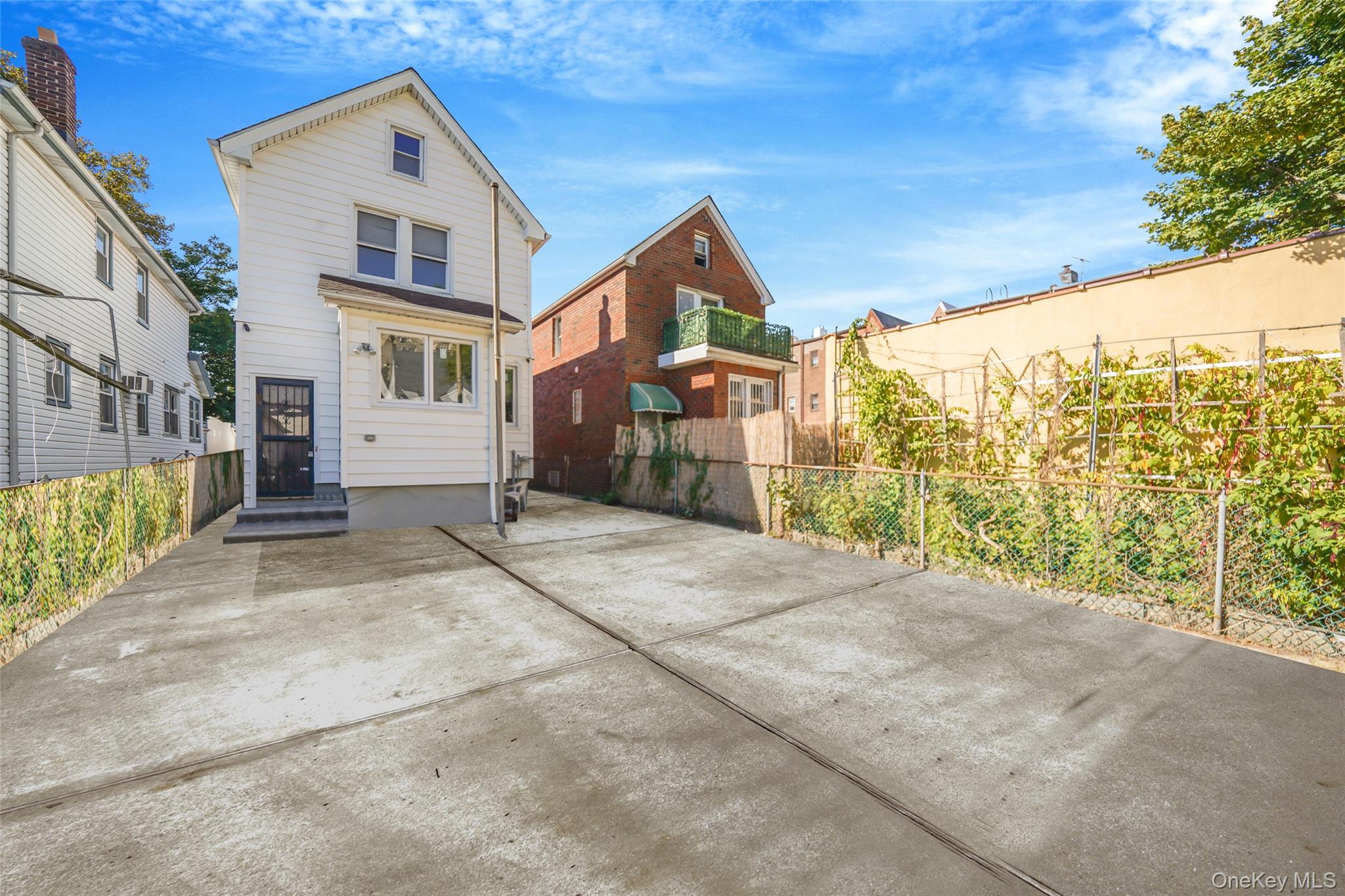 6915 Loubet, Forest Hills, NY 11375