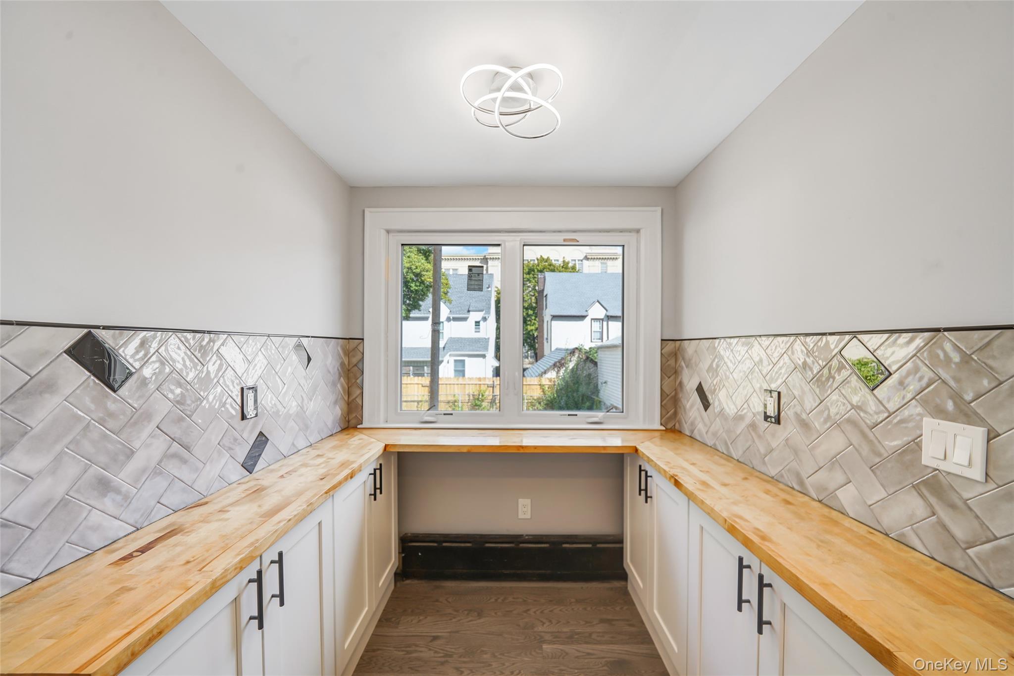 6915 Loubet, Forest Hills, NY 11375