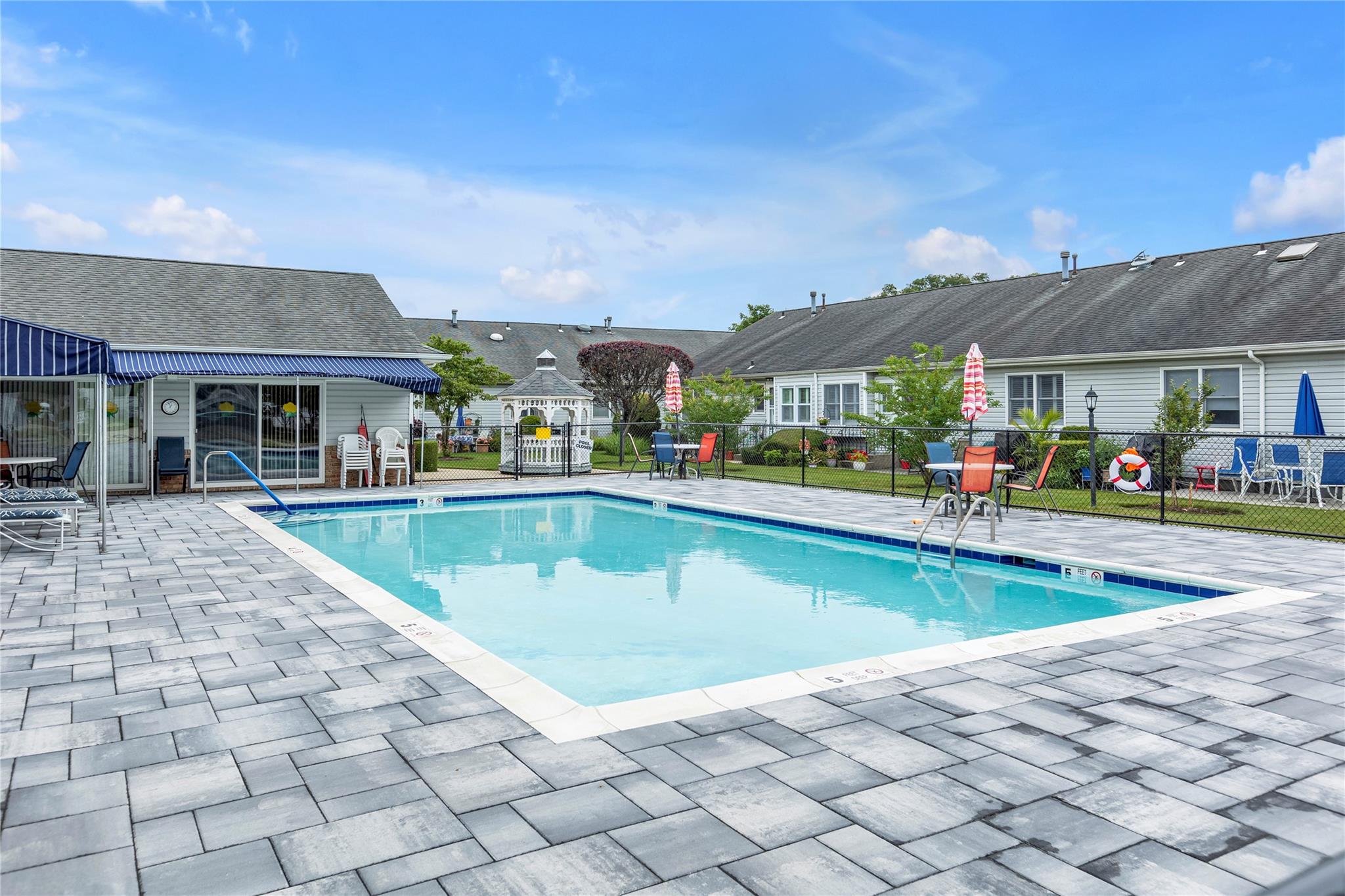 5 Primrose Lane, North Babylon, NY 11703